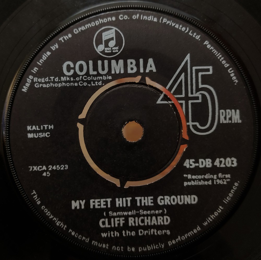 Cliff Richard : My Feet Hit The Ground/High Class Baby - Image 2