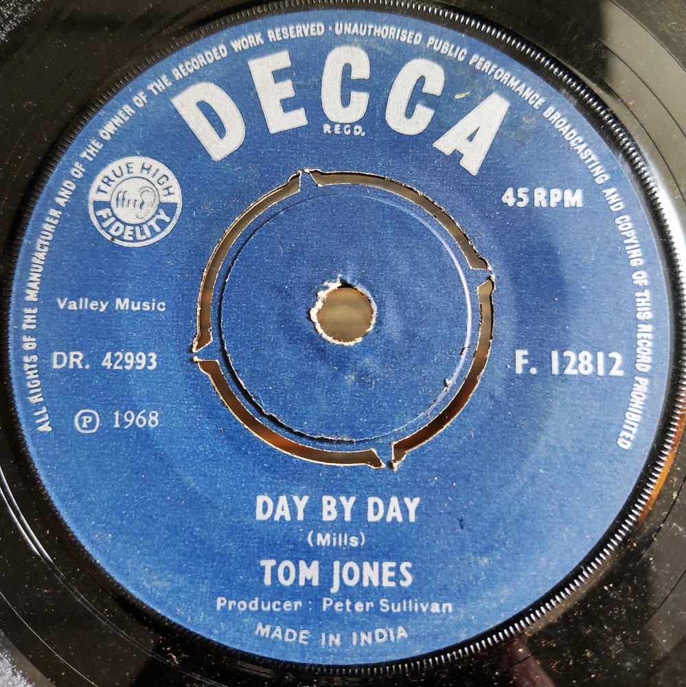 Tom Jones : Day by Day/Help Yourself